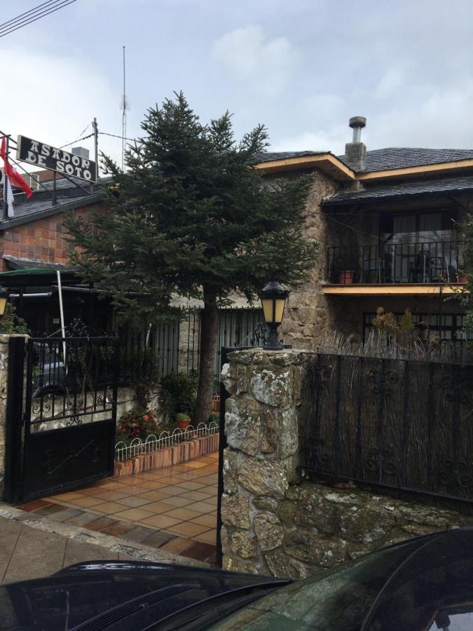 Gran Hostal Asador De Soto Soto Real Extérieur photo